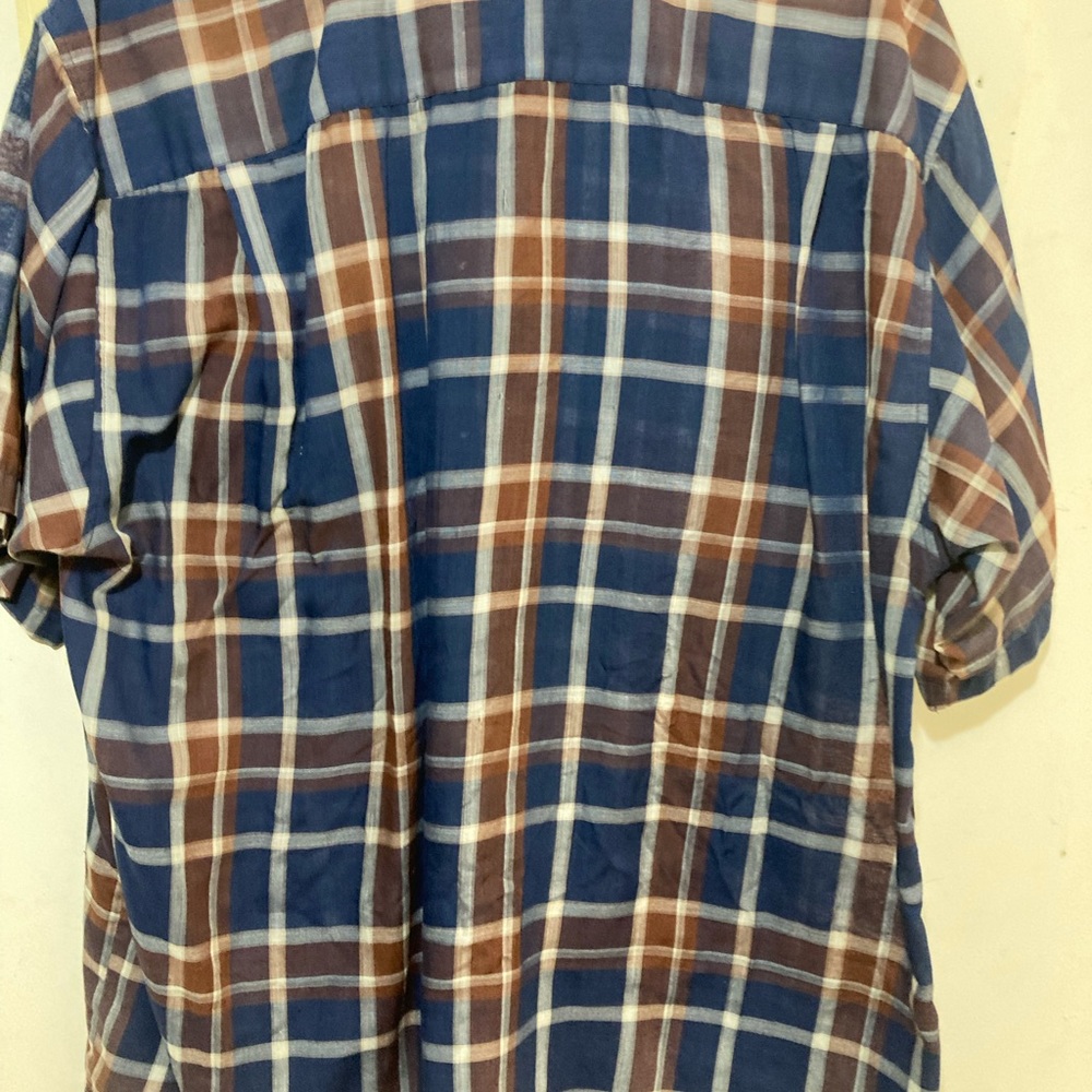 Men’s button down - Picture 3 of 4